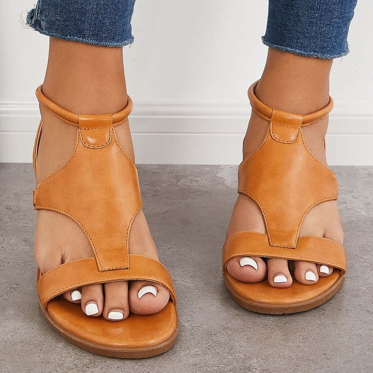 CD | T-Strap Low Wedge Sandale Back Zip Ankle Strap Pantofi