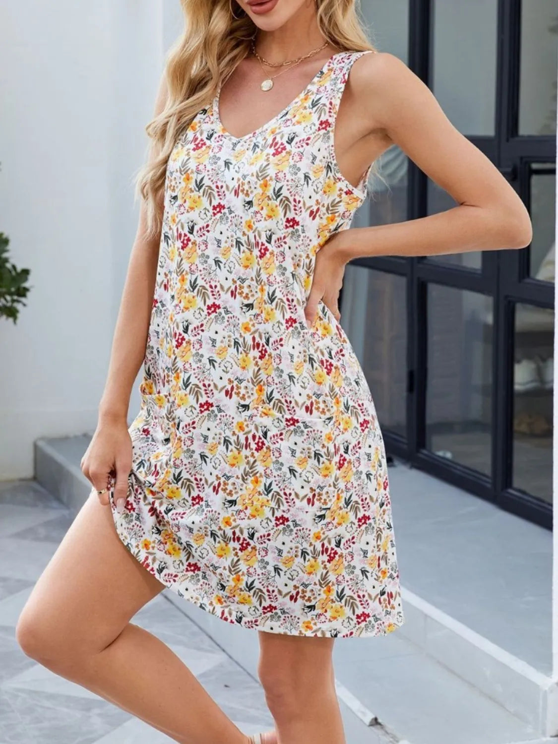 CD | Rochie mini imprimată fără mâneci, cu decolteu în V și buzunare