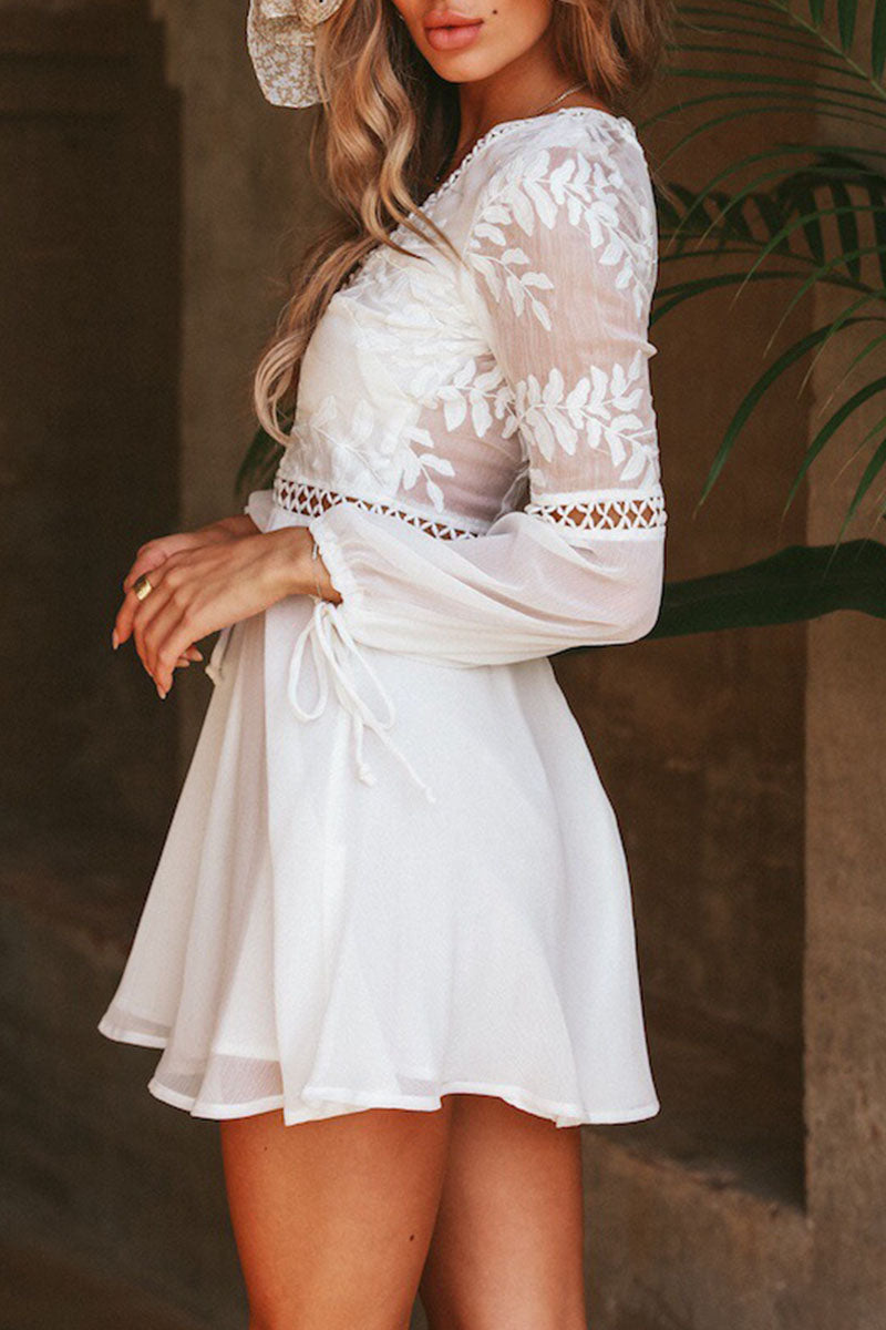 CD | Rochie mini din sifon și dantelă