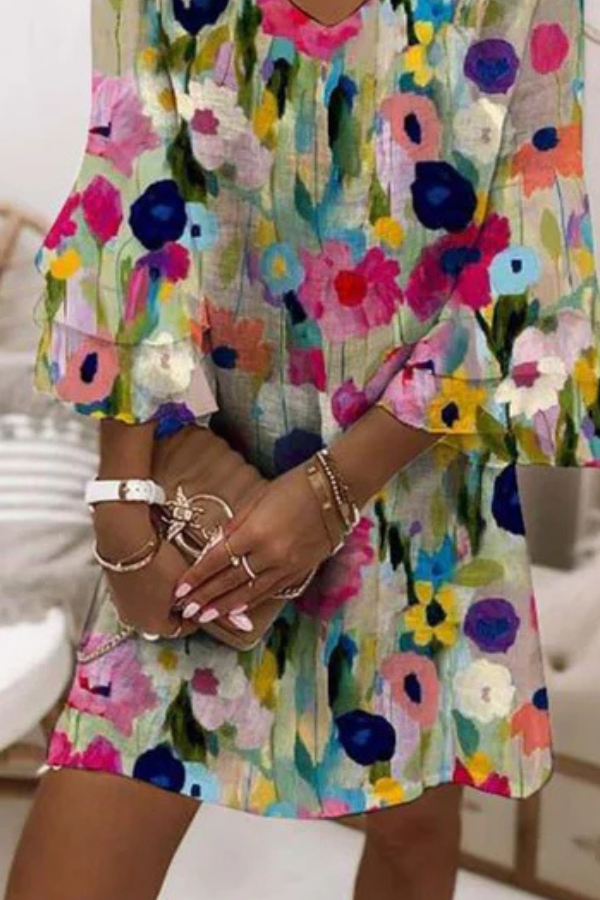 CD | Rochie mini romantică cu imprimeu floral și decolteu în V