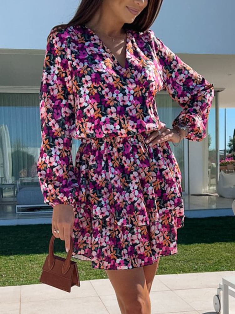 CD | Noua rochie mini elegantă cu decolteu în V și bordură cu volane