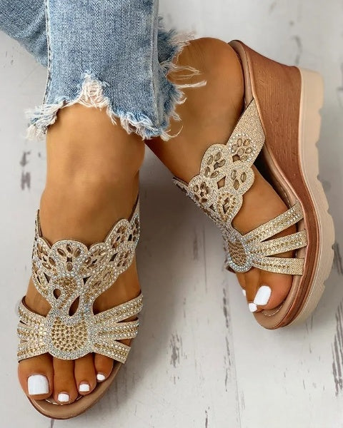 CD | - Sandale cu platformă cu crampoane chic și elegant - Perfect pentru ocazii casual