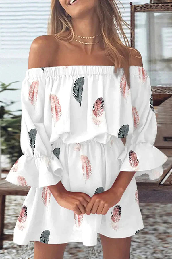 CD | It All Begins with Love Rochie mini imprimată cu umerii deschiși