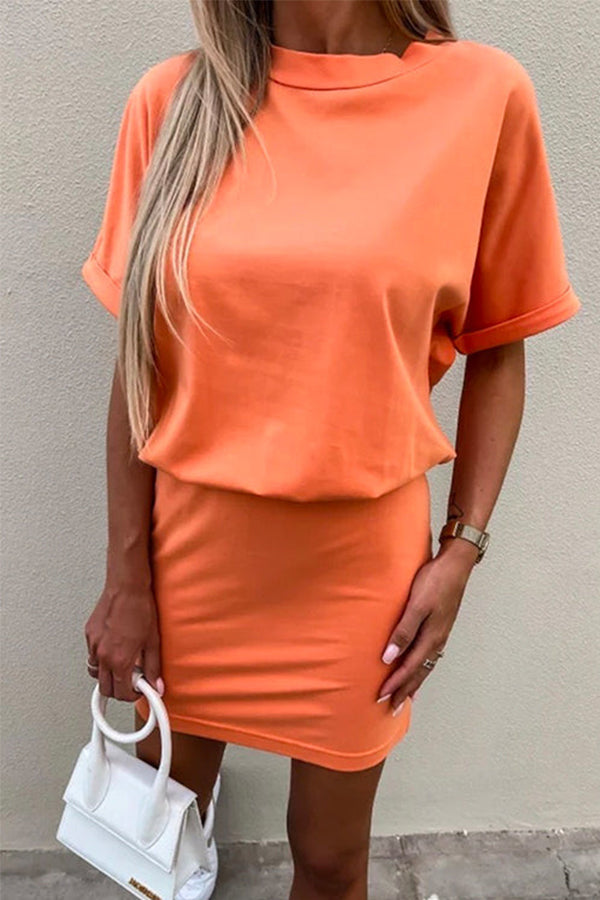 CD | Crewneck cu mânecă scurtă Waisted Solid Mini rochie