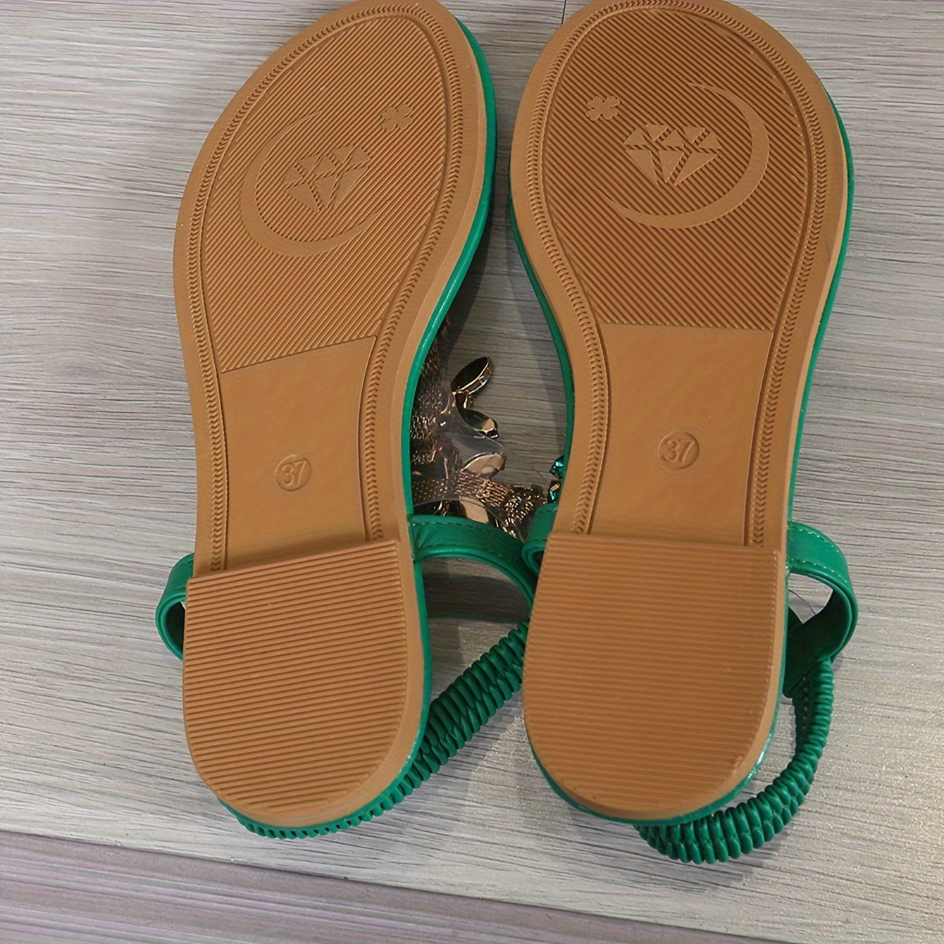 CD | Sandale casual și confortabile