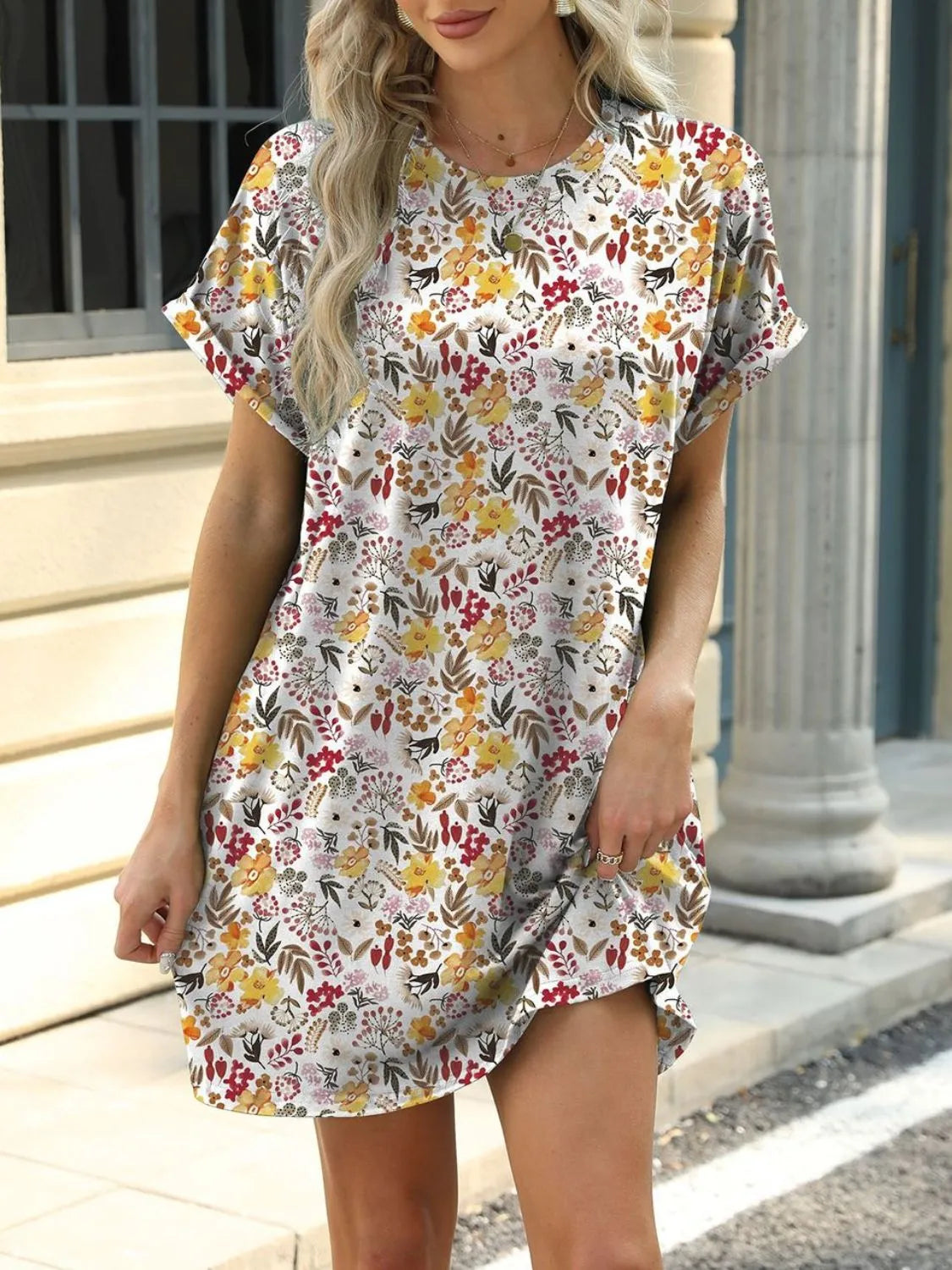 CD | Rochie mini cu mânecă scurtă și gât rotund imprimat