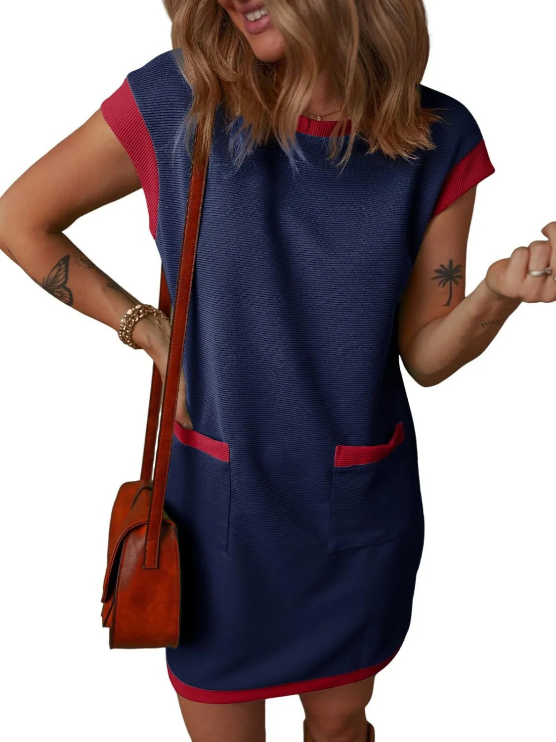 CD | Rochie mini cu decolteu rotund și mâneci lungi