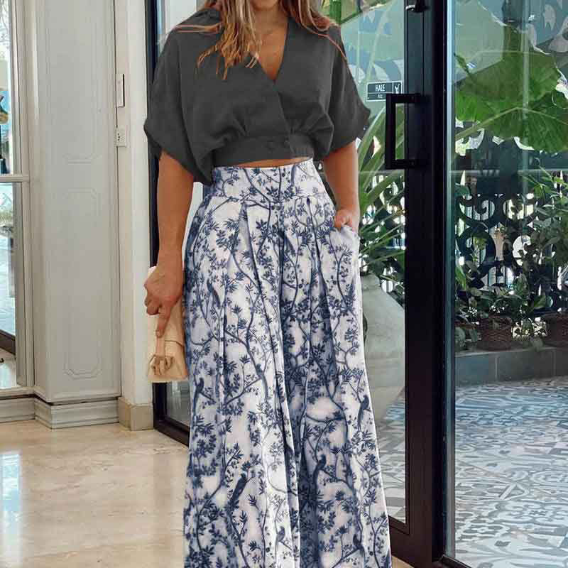 CD | Set modern și ușor de maiou și pantaloni