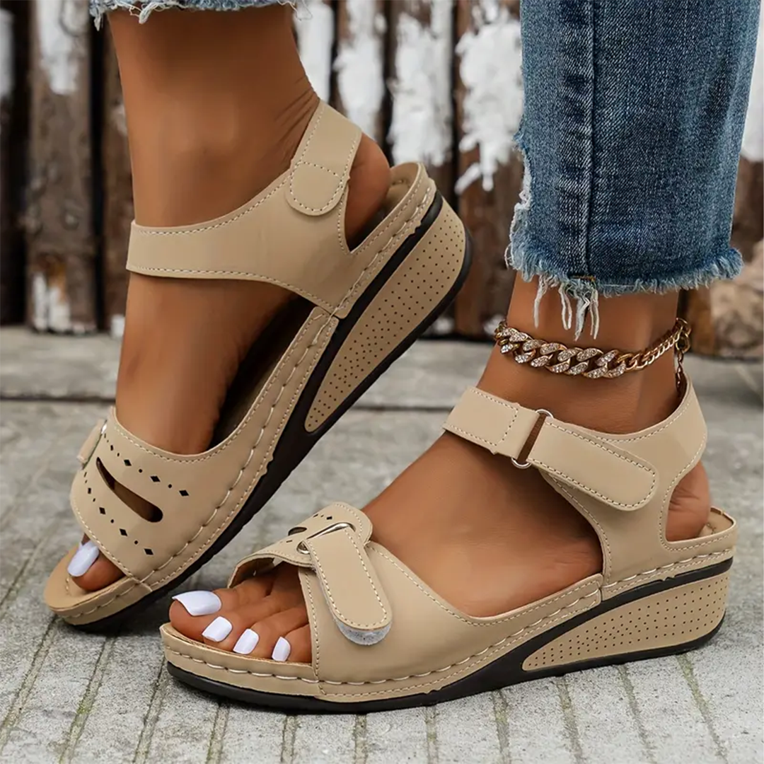CD | | Sandale