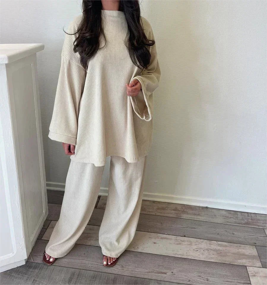 CD | Pantaloni stilați și eleganți