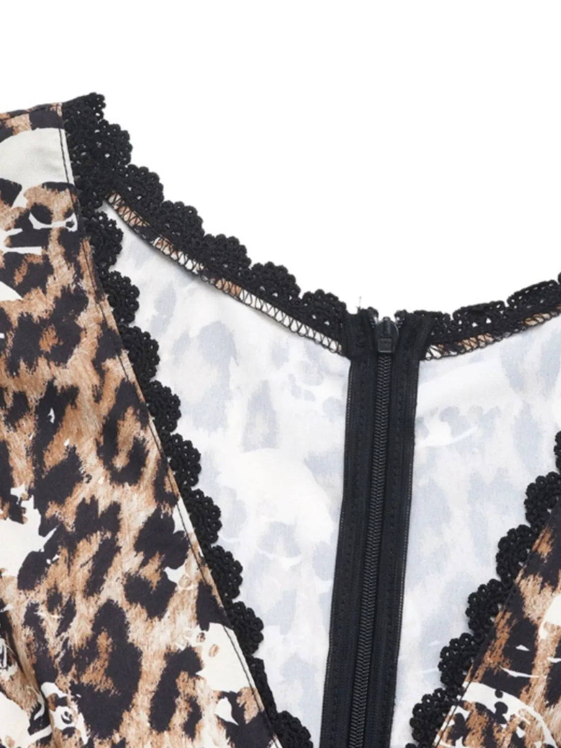 CD | Rochie mini leopard cu decolteu în V și mâneci lungi