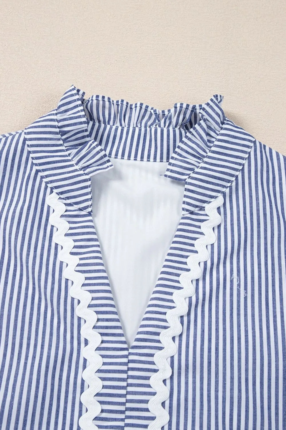 CD | Stripe Rochie mini fără mâneci, cu ric rac crestat