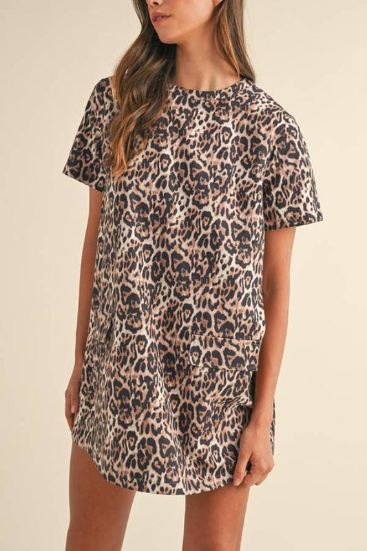CD | Rochie mini cu mânecă scurtă și buzunar cu imprimeu leopard maro