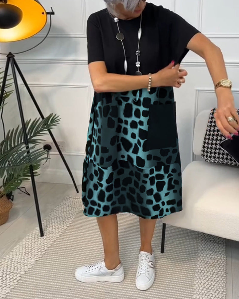 CD - Rochie cu mâneci scurte cu model și decolteu rotund