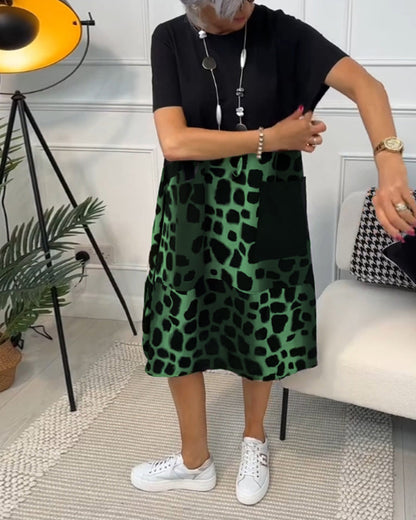 CD - Rochie cu mâneci scurte cu model și decolteu rotund