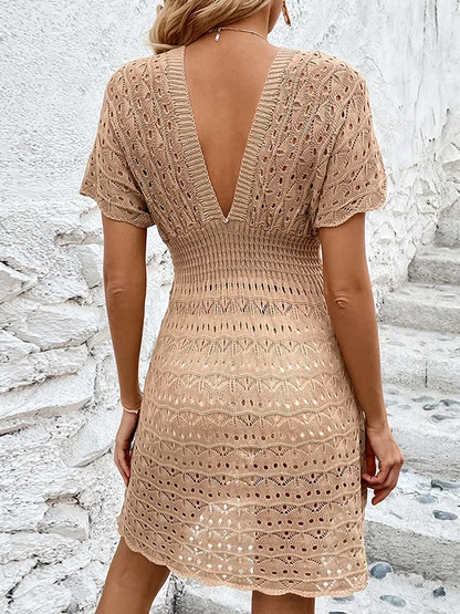 CD : Rochii mini de o singură culoare, scurte, transparente, transparente, cu decolteu adânc în V.