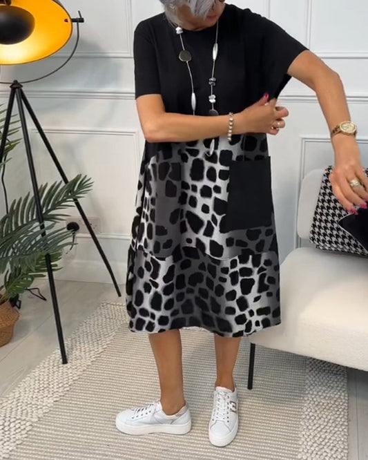CD - Rochie cu mâneci scurte cu model și decolteu rotund