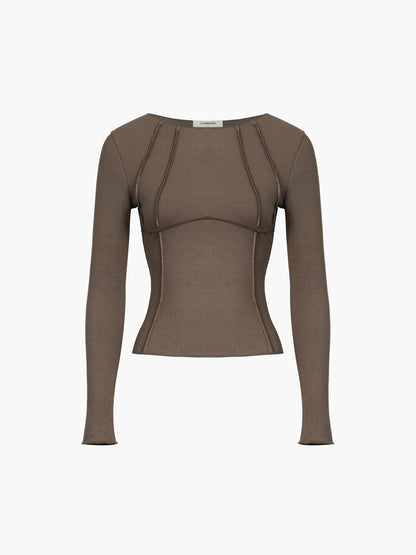 CD | Un top de iarnă sobru, elegant
