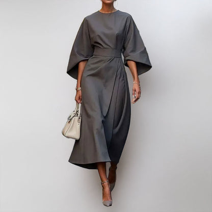 CD | Rochie lungă pentru femei - aspect satinat - mâneci batwing - croială pe măsură - siluetă drapată