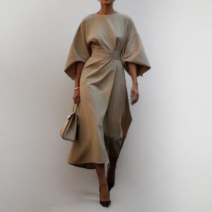 CD | Rochie lungă pentru femei - aspect satinat - mâneci batwing - croială pe măsură - siluetă drapată