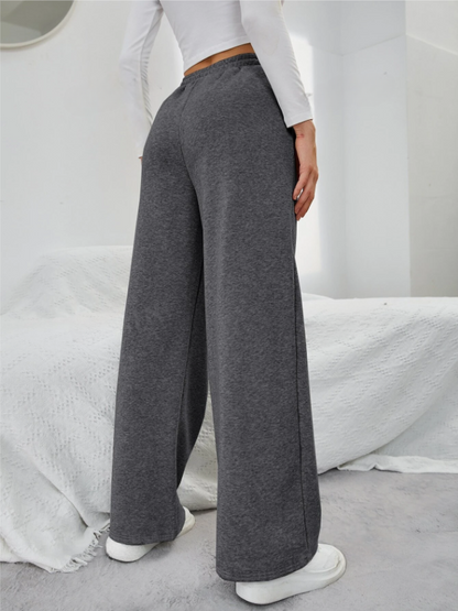 CD | Pantaloni de iarnă la modă și minimaliști