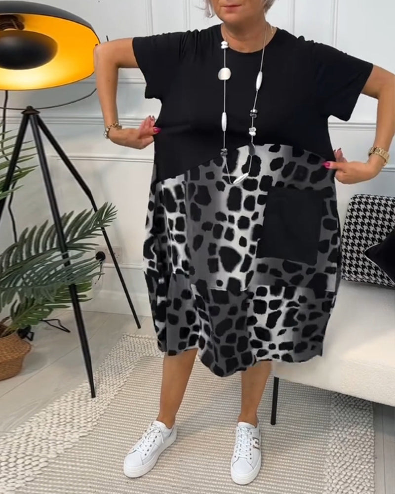 CD - Rochie cu mâneci scurte cu model și decolteu rotund