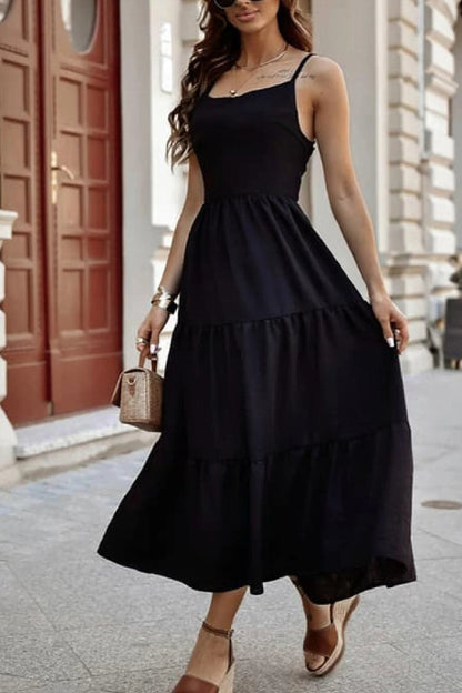 CD | Rochie croită de culoare ovăz cu corset fără spate și rochie maxi cu cravată